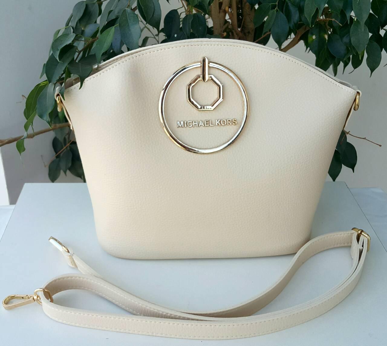 Бежевая женская сумка через плечо Michael Kors
